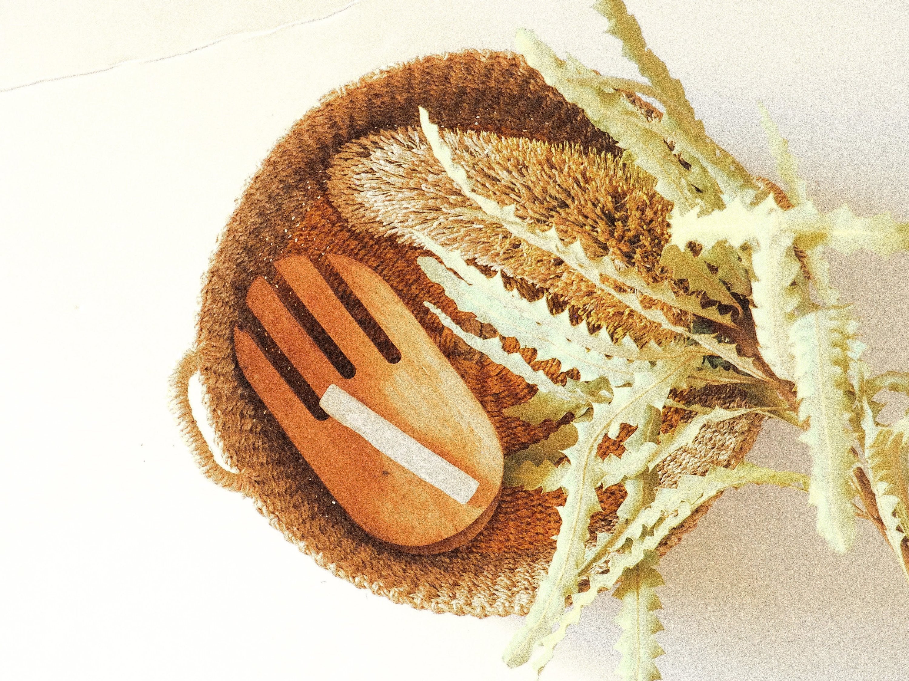 Iris Round Tray I Olive