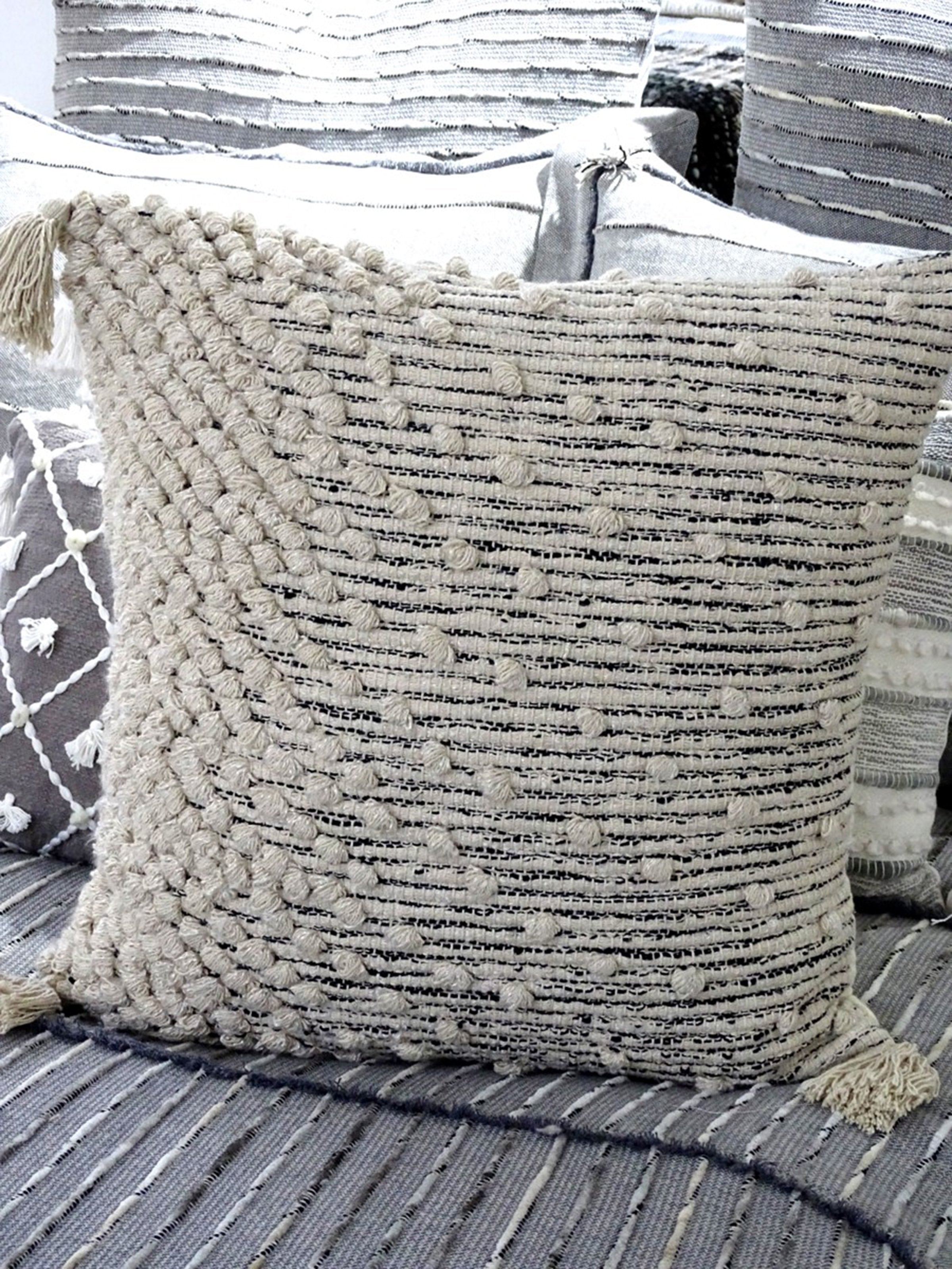 Throw Pillow Cover Beige Woven 20" X 20" with Insert Secondary image