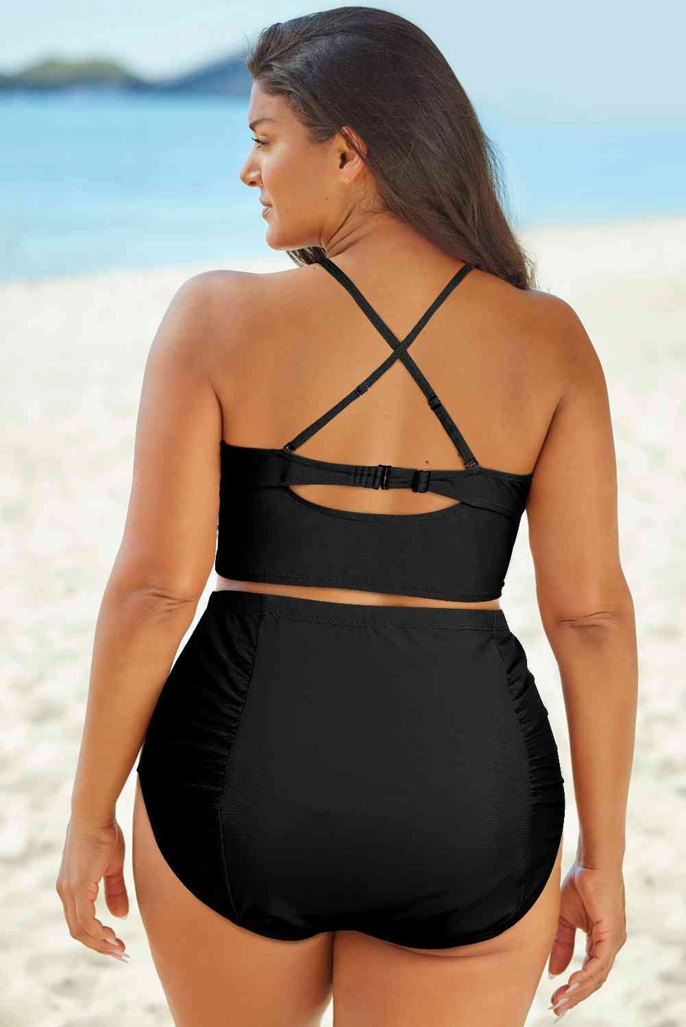 Halter Neck Crisscross Ruched Two-Piece Swimsuit Secondary image